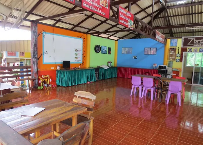 รีสอร์ท บ้านต้นน้ำ