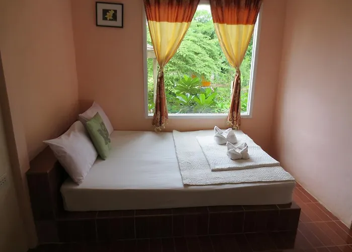 บ้านต้นน้ำ สวนผึ้ง