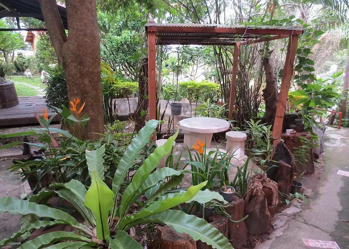 รีสอร์ท บ้านต้นน้ำ สวนผึ้ง